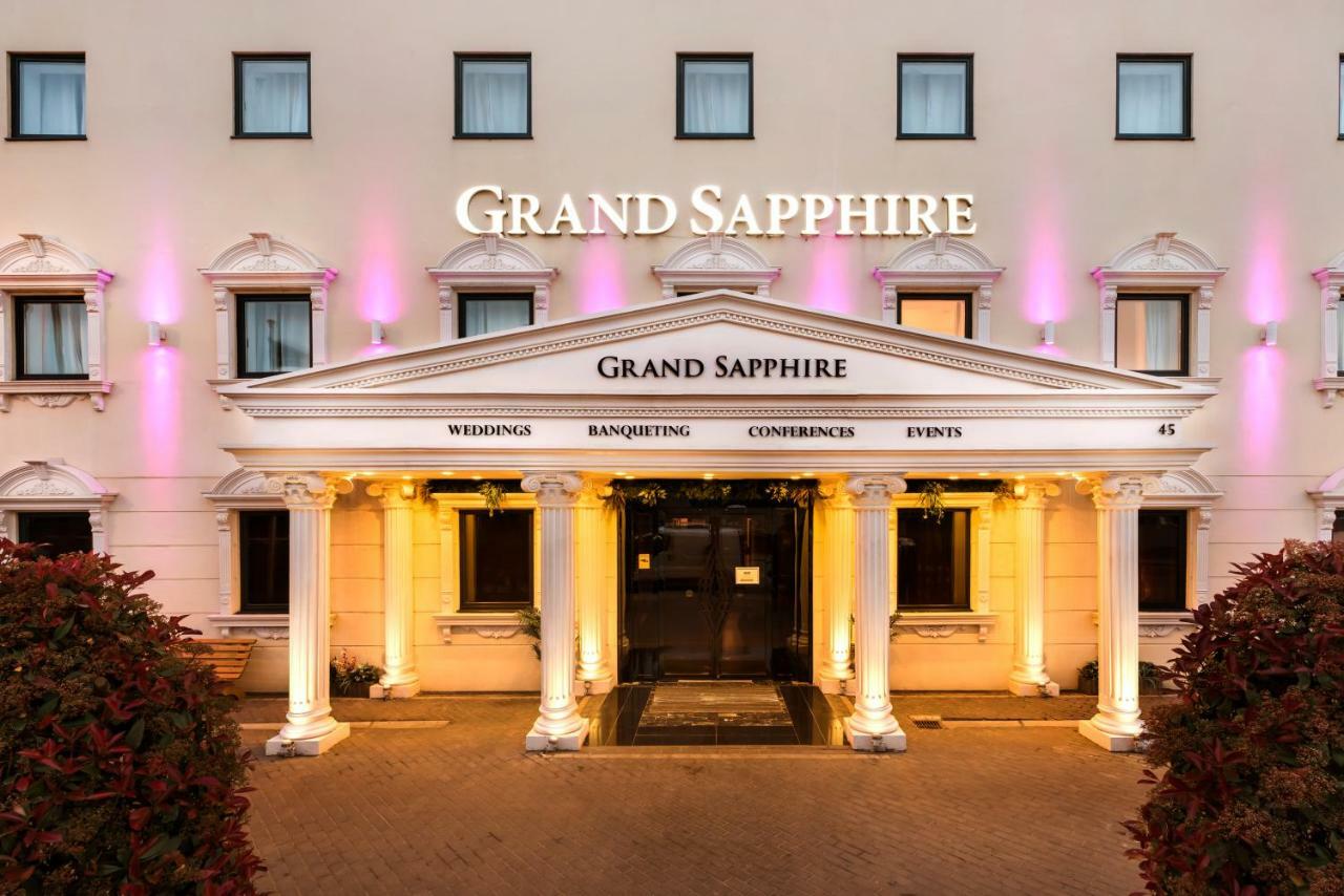 Grand Sapphire Hotel & Banqueting Croydon Exterior photo