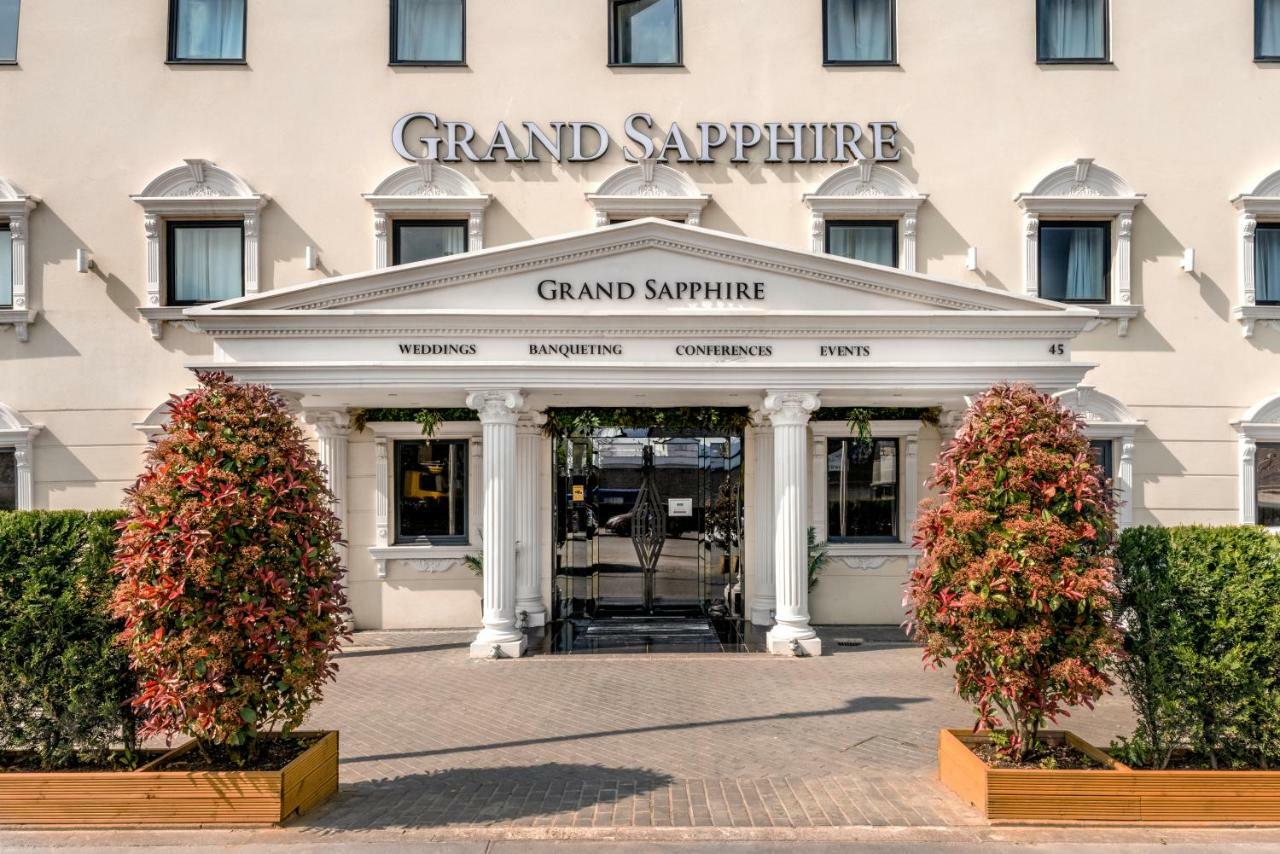 Grand Sapphire Hotel & Banqueting Croydon Exterior photo